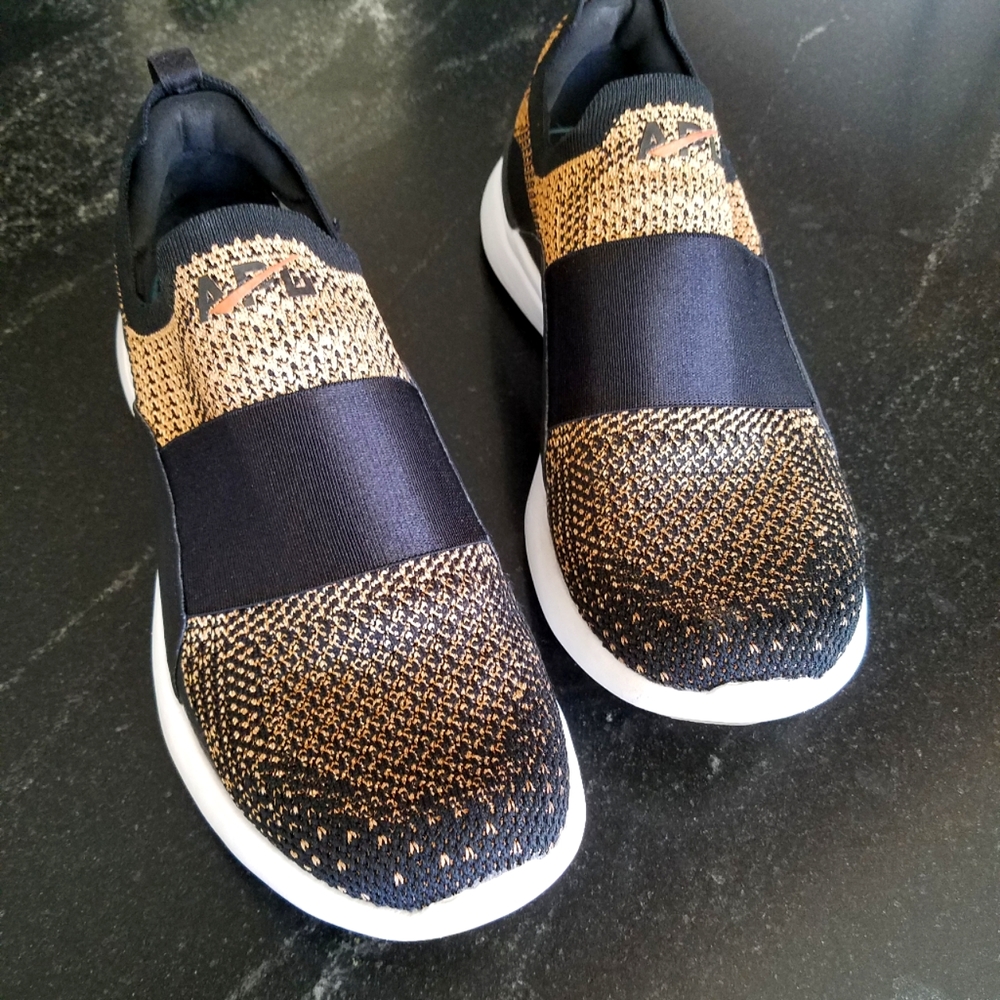 APL Techloom Bliss / Black & Rose Gold Size 9